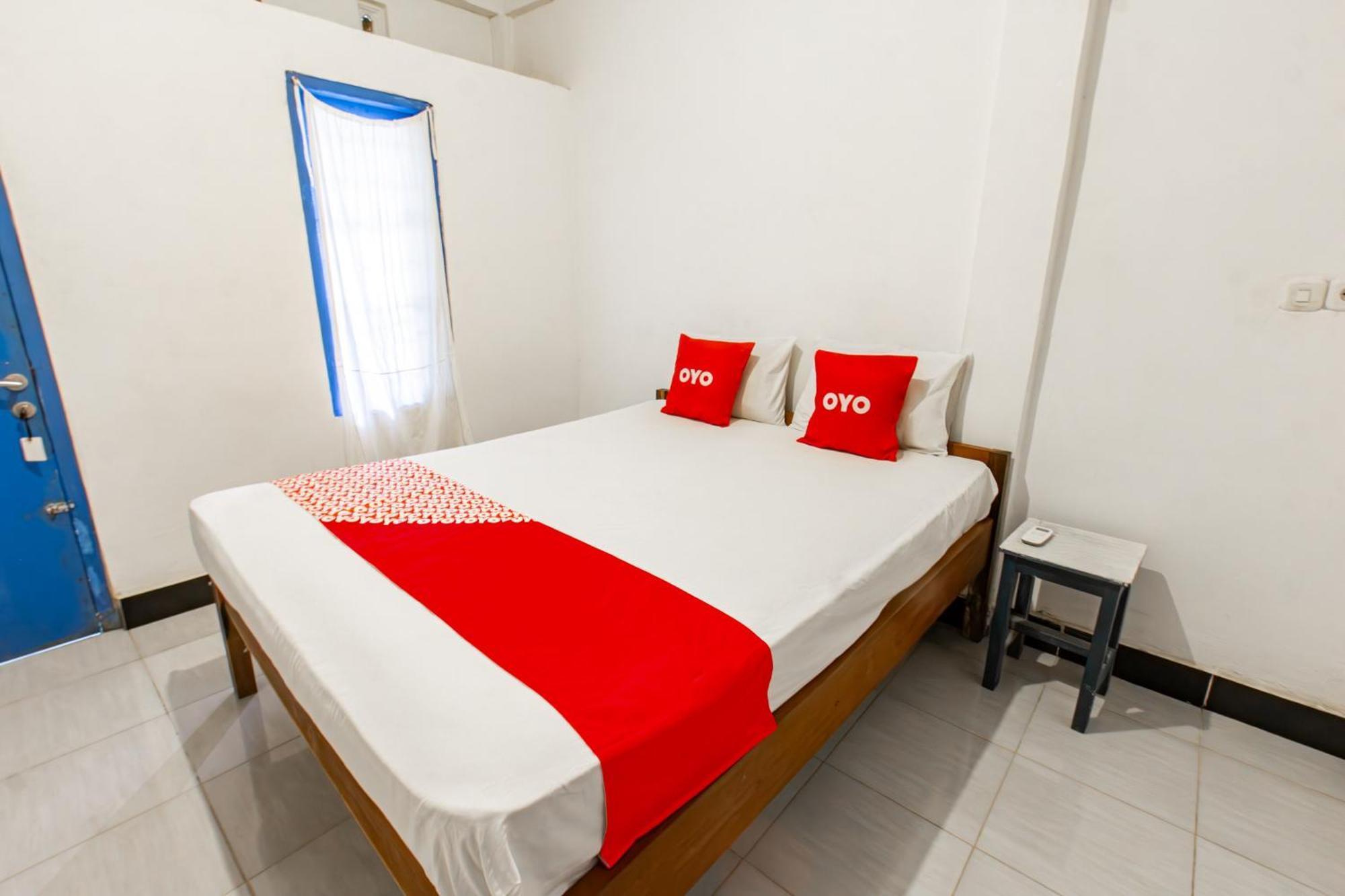 Oyo 93359 Kawi Homestay Praya Exterior photo